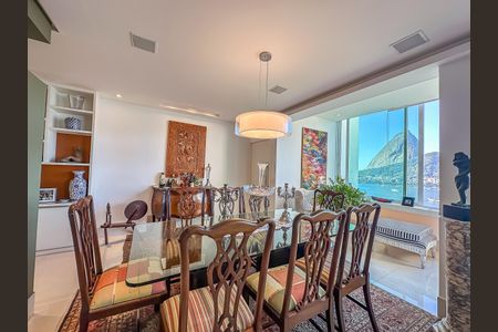 Apartamento à venda com 150m², 3 quartos e 1 vagaSala de Jantar