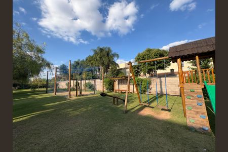 Casa de condomínio à venda com 74m², 2 quartos e 2 vagasÁrea comum - Playground e Campo