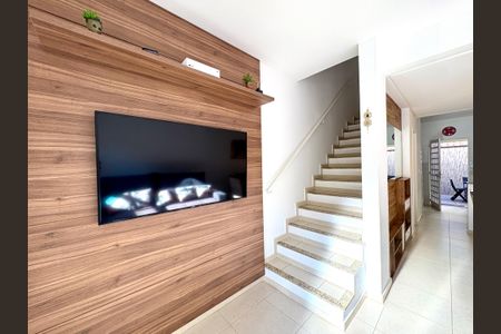 Casa de condomínio à venda com 74m², 2 quartos e 2 vagas Casa de condomínio à venda com 74m², 2 quartos e 2 vagasSala