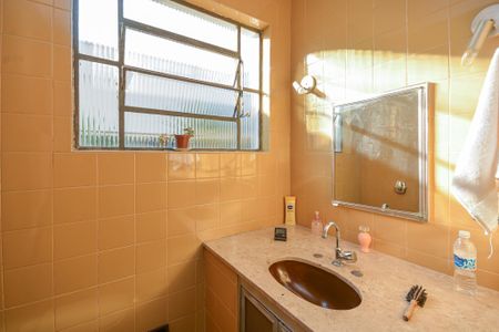 Casa à venda com 141m², 3 quartos e 2 vagas Casa à venda com 141m², 3 quartos e 2 vagasBanheiro Suíte