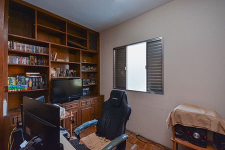 Casa à venda com 141m², 3 quartos e 2 vagas Casa à venda com 141m², 3 quartos e 2 vagasEscritório