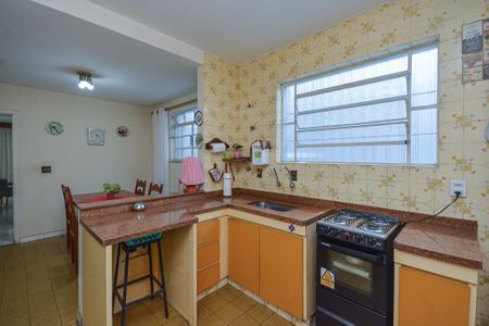 Casa à venda com 141m², 3 quartos e 2 vagas Casa à venda com 141m², 3 quartos e 2 vagasCozinha