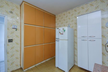 Casa à venda com 141m², 3 quartos e 2 vagas Casa à venda com 141m², 3 quartos e 2 vagasCozinha