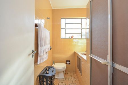 Casa à venda com 141m², 3 quartos e 2 vagas Casa à venda com 141m², 3 quartos e 2 vagasBanheiro Suíte