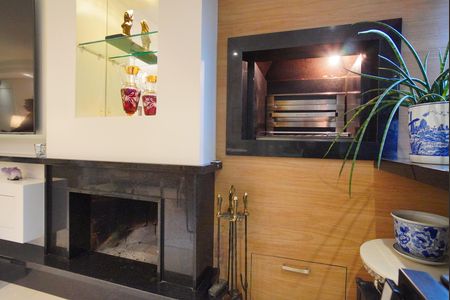 Apartamento à venda com 122m², 3 quartos e 2 vagasSala - Lareira e Churrasqueira