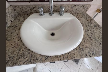 Apartamento à venda com 82m², 3 quartos e 2 vagasSuite - Banheiro