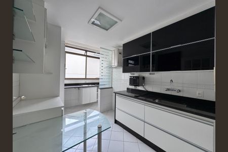 Apartamento à venda com 82m², 3 quartos e 2 vagasCozinha e Área de Serviço
