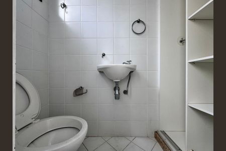 Apartamento à venda com 82m², 3 quartos e 2 vagasBanheiro de serviço