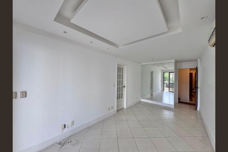 Apartamento à venda com 82m², 3 quartos e 2 vagasSala