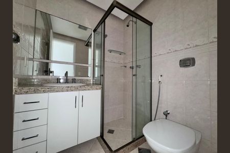 Apartamento à venda com 82m², 3 quartos e 2 vagasBanheiro Social