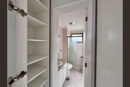Apartamento à venda com 82m², 3 quartos e 2 vagasSuite - Banheiro