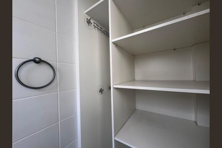 Apartamento à venda com 82m², 3 quartos e 2 vagasBanheiro de serviço