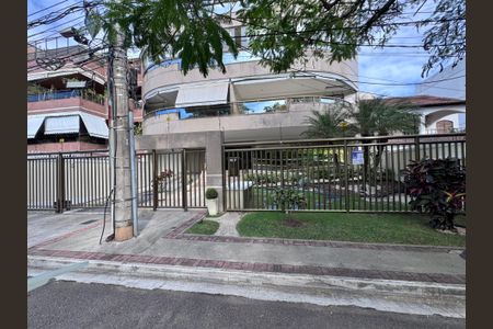 Apartamento à venda com 82m², 3 quartos e 2 vagasFachada