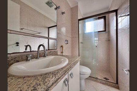 Apartamento à venda com 82m², 3 quartos e 2 vagasSuite - Banheiro