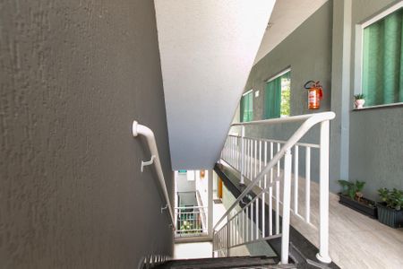 Apartamento à venda com 37m², 2 quartos e sem vagaEscada / Entrada