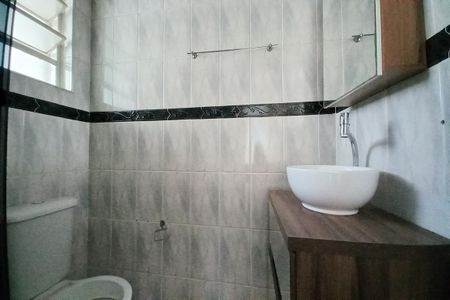 Apartamento à venda com 57m², 2 quartos e 1 vaga Apartamento à venda com 57m², 2 quartos e 1 vagaBanheiro