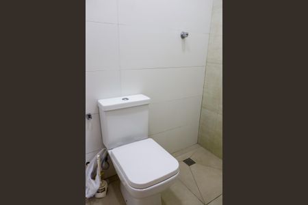 Casa à venda com 180m², 3 quartos e 1 vaga Casa à venda com 180m², 3 quartos e 1 vagaBanheiro da Suíte 1