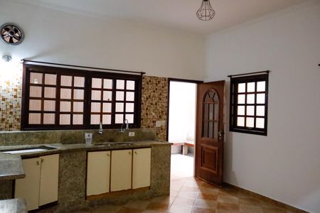 Casa à venda com 180m², 3 quartos e 1 vaga Casa à venda com 180m², 3 quartos e 1 vagaCozinha