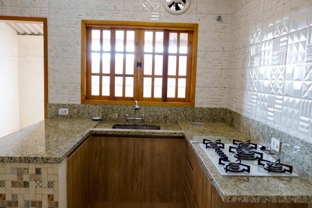 Casa à venda com 180m², 3 quartos e 1 vaga Casa à venda com 180m², 3 quartos e 1 vagaCozinha