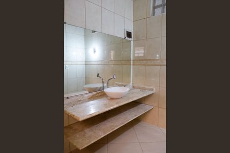 Casa à venda com 180m², 3 quartos e 1 vaga Casa à venda com 180m², 3 quartos e 1 vagaBanheiro da Suíte 2