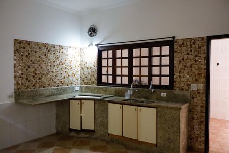 Casa à venda com 180m², 3 quartos e 1 vaga Casa à venda com 180m², 3 quartos e 1 vagaCozinha