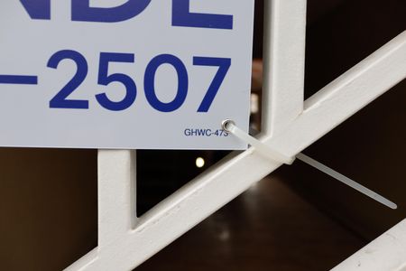 Casa à venda com 180m², 3 quartos e 1 vaga Casa à venda com 180m², 3 quartos e 1 vagaPlaca