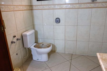 Casa à venda com 180m², 3 quartos e 1 vaga Casa à venda com 180m², 3 quartos e 1 vagaBanheiro da Suíte 2