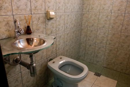 Casa à venda com 180m², 3 quartos e 1 vaga Casa à venda com 180m², 3 quartos e 1 vagaBanheiro da Suíte 3