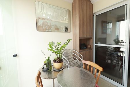 Apartamento à venda com 98m², 4 quartos e 2 vagasSacada