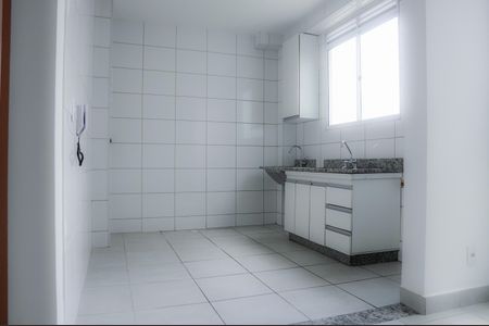 Apartamento à venda com 48m², 2 quartos e 1 vaga Apartamento à venda com 48m², 2 quartos e 1 vagaCozinha