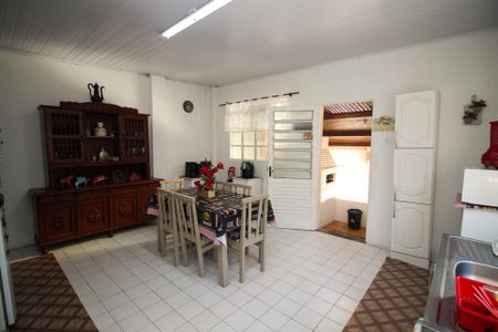 Casa à venda com 120m², 3 quartos e 1 vaga Casa à venda com 120m², 3 quartos e 1 vagaCozinha