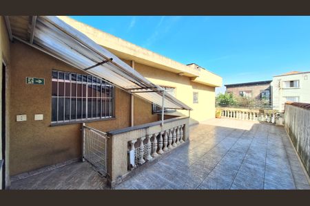 Casa para alugar com 250m², 3 quartos e 3 vagas Casa para alugar com 250m², 3 quartos e 3 vagasQuintal