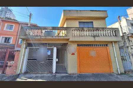 Casa para alugar com 250m², 3 quartos e 3 vagas Casa para alugar com 250m², 3 quartos e 3 vagasFachada