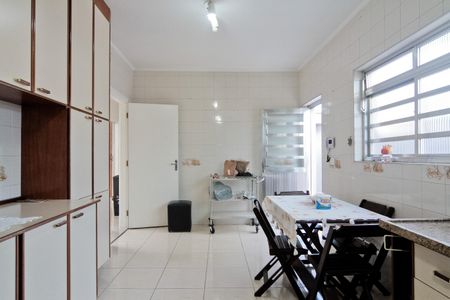 Casa à venda com 290m², 4 quartos e 3 vagas Casa à venda com 290m², 4 quartos e 3 vagasCozinha