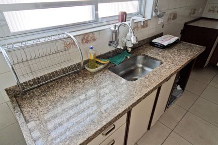 Casa à venda com 290m², 4 quartos e 3 vagas Casa à venda com 290m², 4 quartos e 3 vagasCozinha