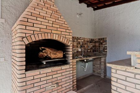 Casa à venda com 290m², 4 quartos e 3 vagas Casa à venda com 290m², 4 quartos e 3 vagasÁrea externa