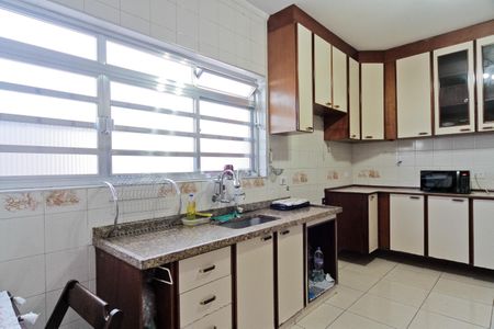 Casa à venda com 290m², 4 quartos e 3 vagas Casa à venda com 290m², 4 quartos e 3 vagasCozinha
