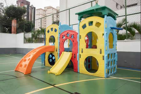 Apartamento à venda com 86m², 3 quartos e 2 vagas Apartamento à venda com 86m², 3 quartos e 2 vagasÁrea comum - Playground/Quadra esportiva