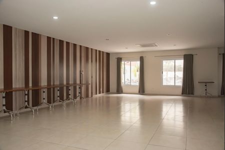Apartamento à venda com 86m², 3 quartos e 2 vagas Apartamento à venda com 86m², 3 quartos e 2 vagasÁrea comum - Salão de festas