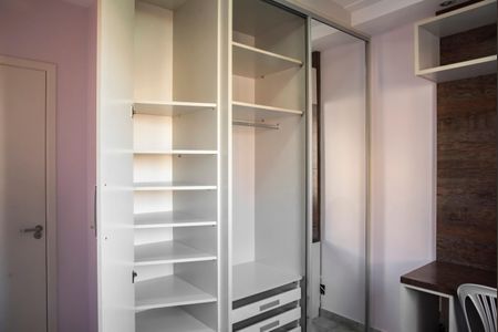 Apartamento à venda com 86m², 3 quartos e 2 vagasQuarto 2