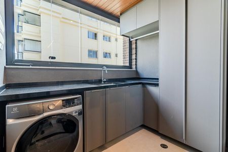 Apartamento para alugar com 111m², 3 quartos e 1 vagaÁrea de Serviço