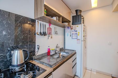 Apartamento à venda com 46m², 2 quartos e 1 vaga Apartamento à venda com 46m², 2 quartos e 1 vagaCozinha e Área de Serviço