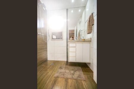 Apartamento à venda com 88m², 2 quartos e 2 vagasBanheiro da suíte