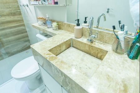 Apartamento à venda com 89m², 2 quartos e 2 vagas Apartamento à venda com 89m², 2 quartos e 2 vagasBanheiro do quarto 1