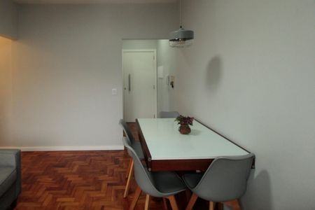 Apartamento à venda com 90m², 3 quartos e 1 vagaSala