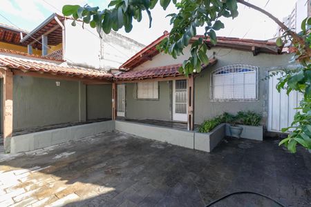 Casa à venda com 155m², 3 quartos e 3 vagasEntrada