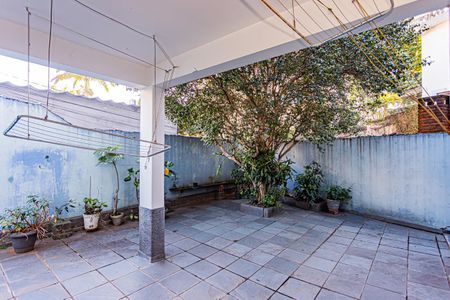 Casa à venda com 163m², 3 quartos e 4 vagasQuintal