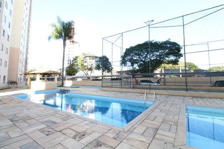 Apartamento para alugar com 65m², 2 quartos e 1 vagaÁrea comum - Piscina