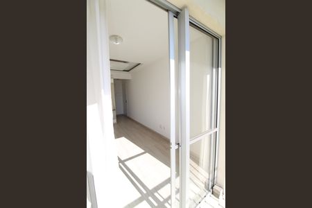 Apartamento para alugar com 65m², 2 quartos e 1 vagaSacada