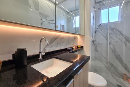 Apartamento à venda com 53m², 2 quartos e 1 vaga Apartamento à venda com 53m², 2 quartos e 1 vagaBanheiro Social